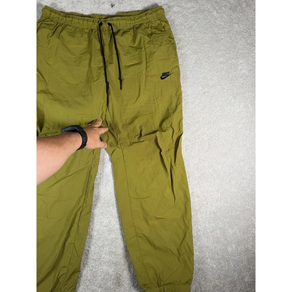 Nike Tech Standard Fit Taper Length UV Repel Athletic Pants Mens XL Green